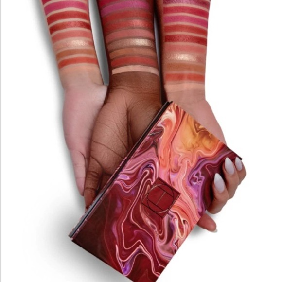 HIPDOT‎ Zion Eyeshadow Palette – New in Box – Bold Reds, Purples, Oranges – NIB - Picture 2 of 7